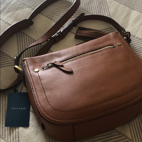 Brand new Cole Haan crossbody/saddle purse. - Picture 3 of 4